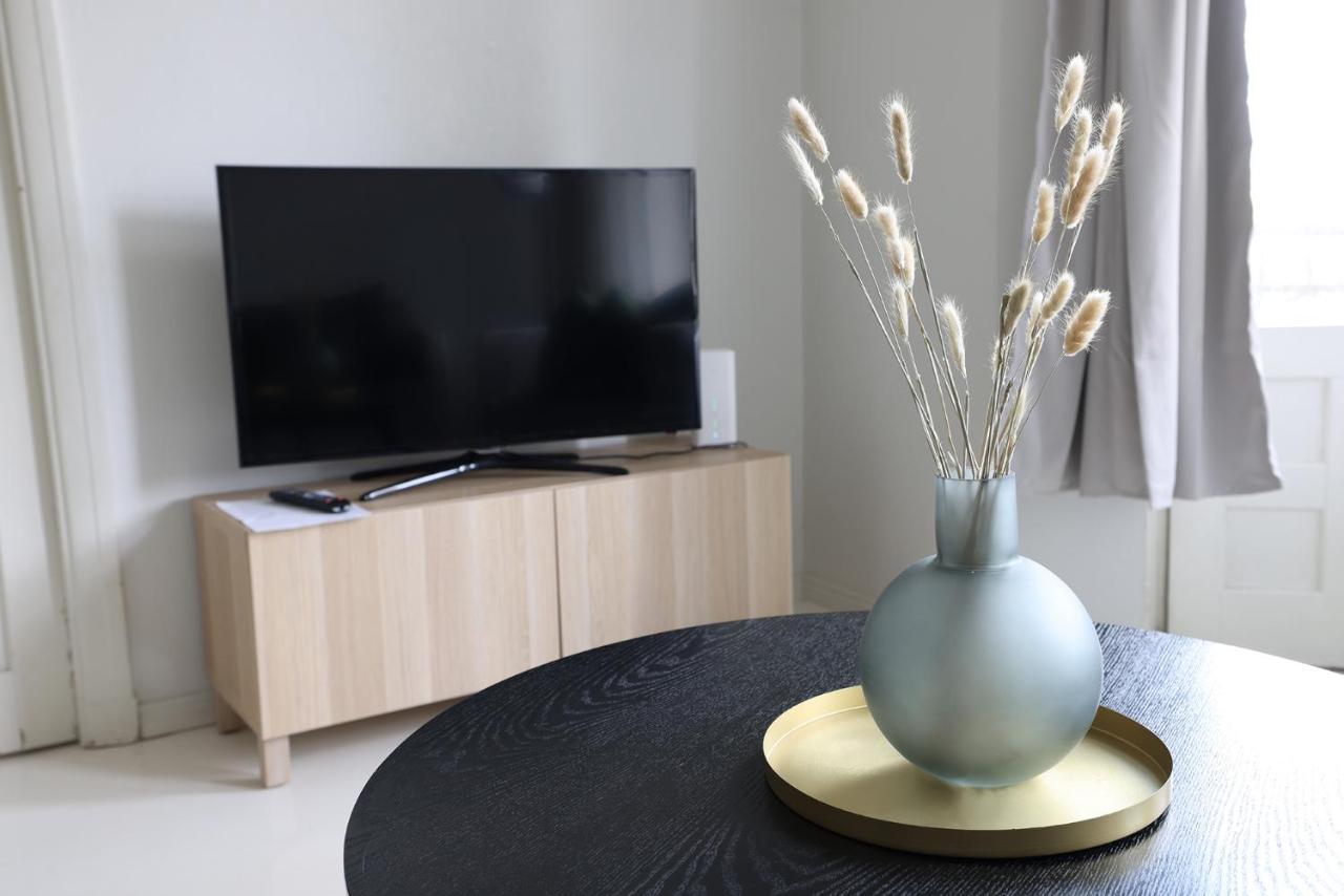 2Ndhomes City Center 2Br Apartment With Balcony And Sauna By Kaisaniemi Park Helsinki Bagian luar foto